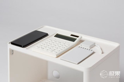 智能辦公新革命 無線充電家具讓蘋果也慌了？